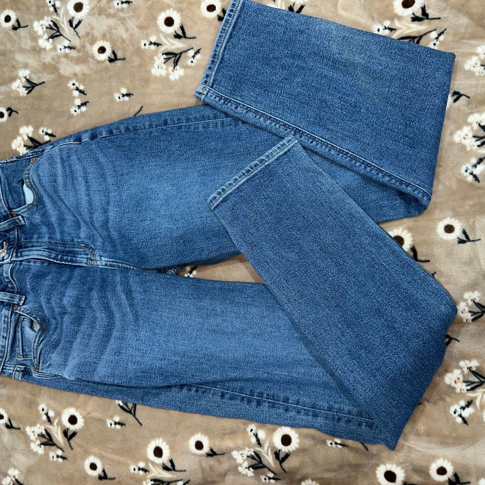 American Eagle Outfitters Mom Jeans